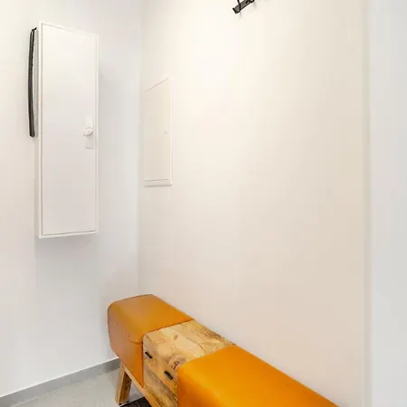 Grosszuegige Fuer 4 Personen In Super Lage *